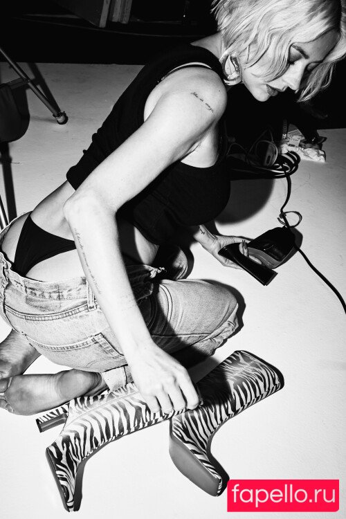 Caroline Vreeland Onlyfans Photo Gallery 