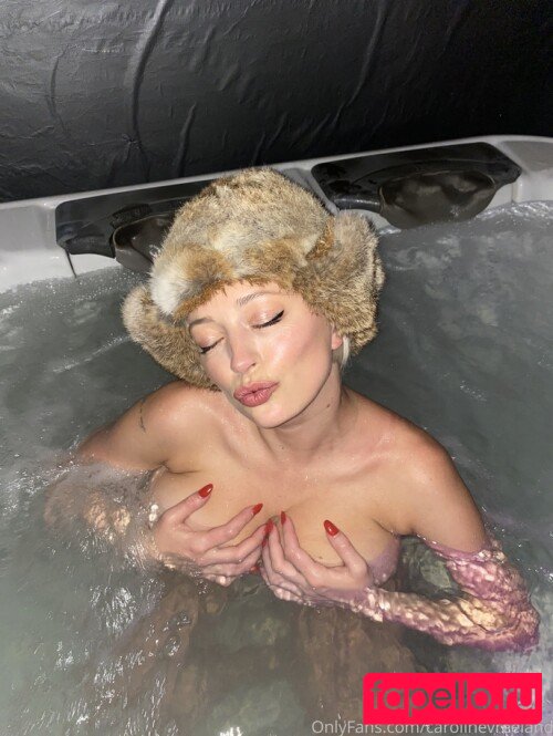 Caroline Vreeland Onlyfans Photo Gallery 