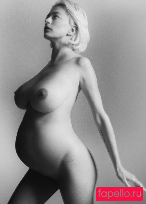 Caroline Vreeland Onlyfans Photo Gallery 