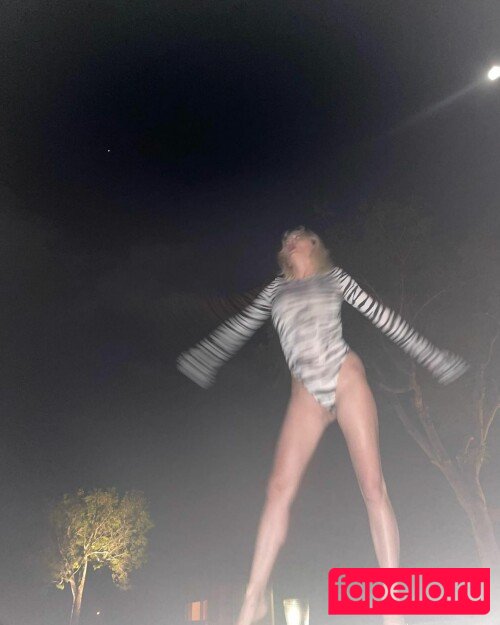 Caroline Vreeland Onlyfans Photo Gallery 