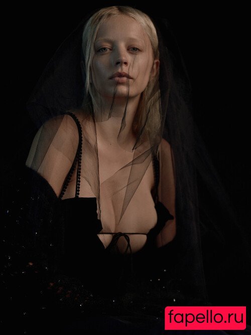 Caroline Vreeland Onlyfans Photo Gallery 