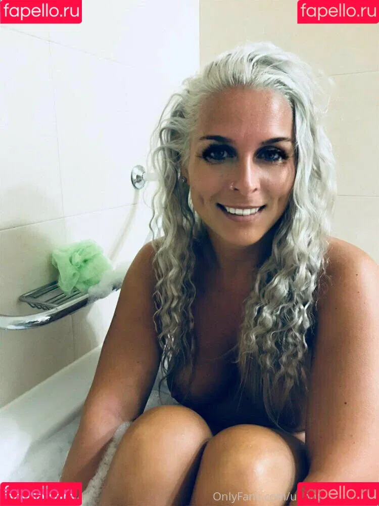 ukhotwife Onlyfans Photo Gallery 