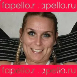 ukhotwife Onlyfans Photo Gallery 