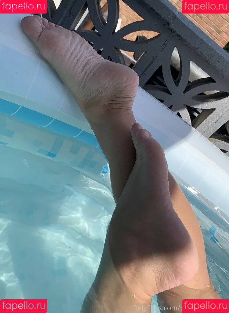 ukhotwife Onlyfans Photo Gallery 