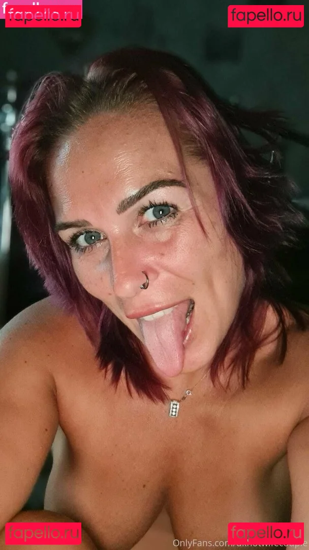 ukhotwife Onlyfans Photo Gallery 