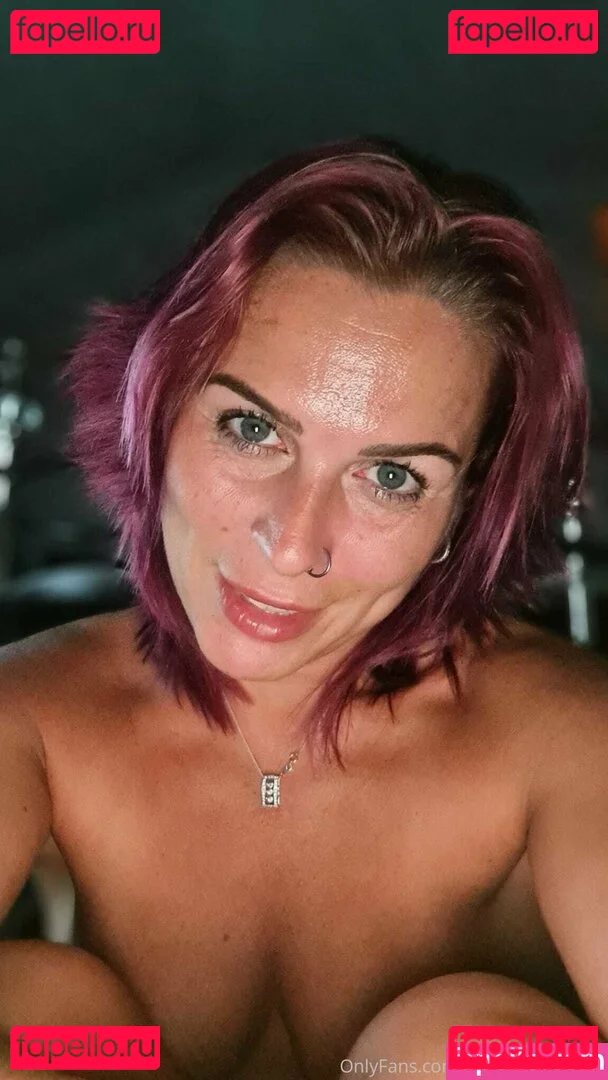 ukhotwife Onlyfans Photo Gallery 