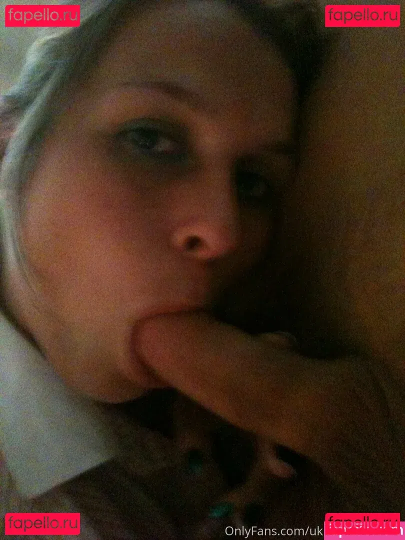 ukhotwife Onlyfans Photo Gallery 