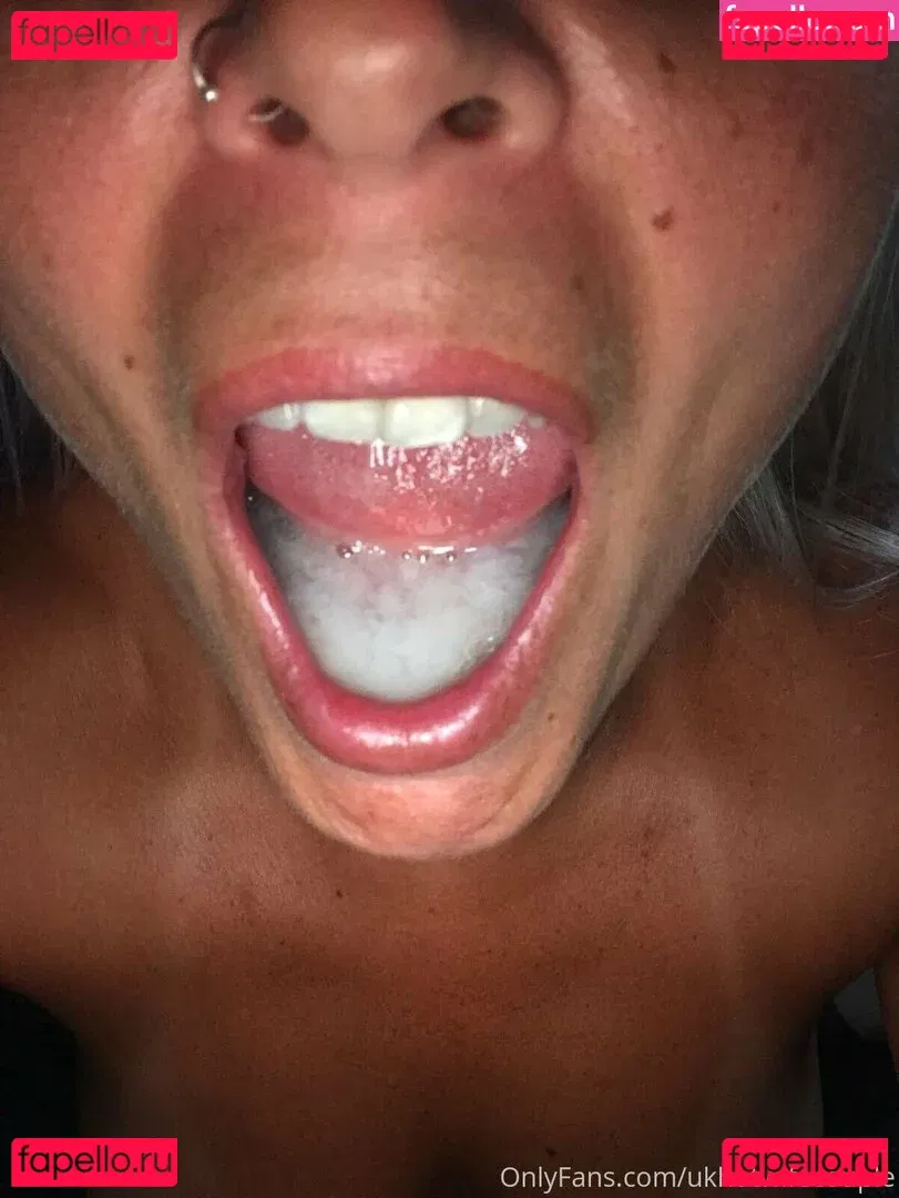 ukhotwife Onlyfans Photo Gallery 