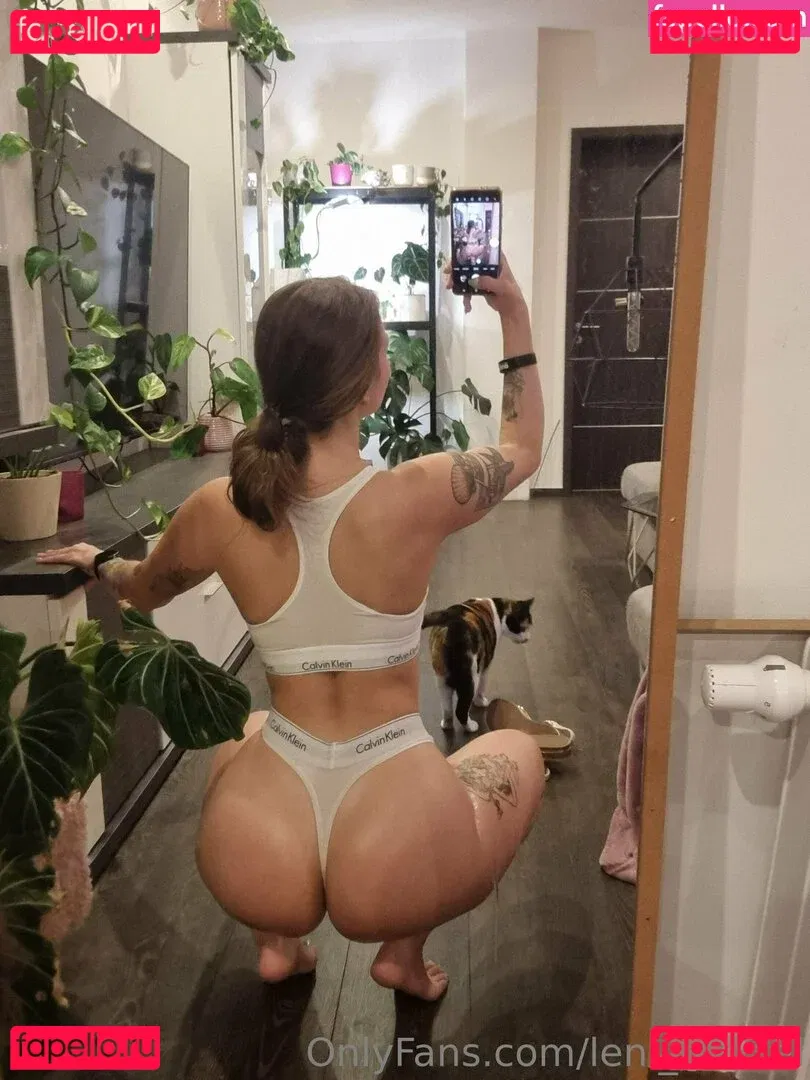 leni_official Onlyfans Photo Gallery 