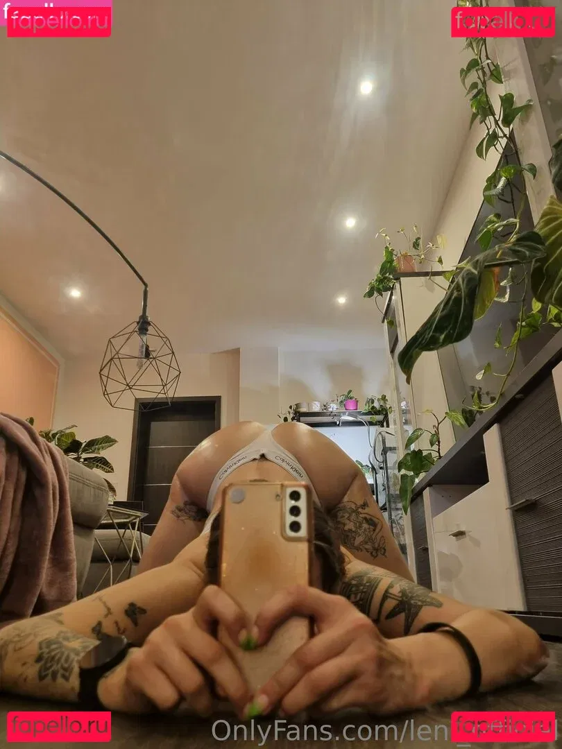 leni_official Onlyfans Photo Gallery 