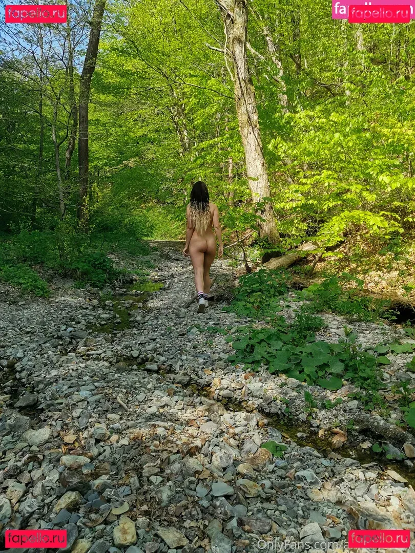 anna_monik Onlyfans Photo Gallery 