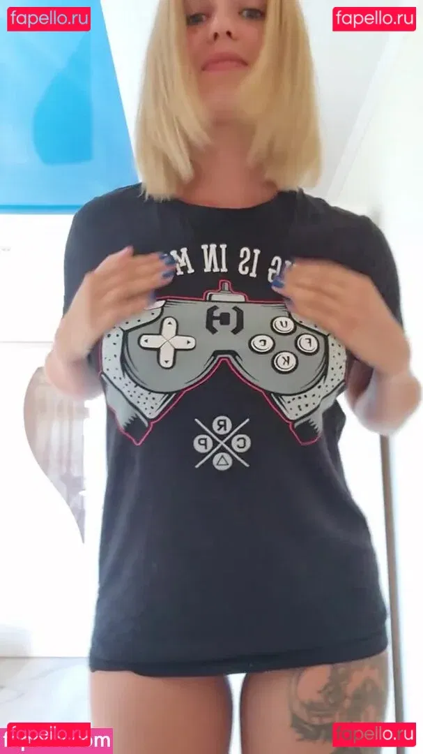 anna_monik Onlyfans Photo Gallery 