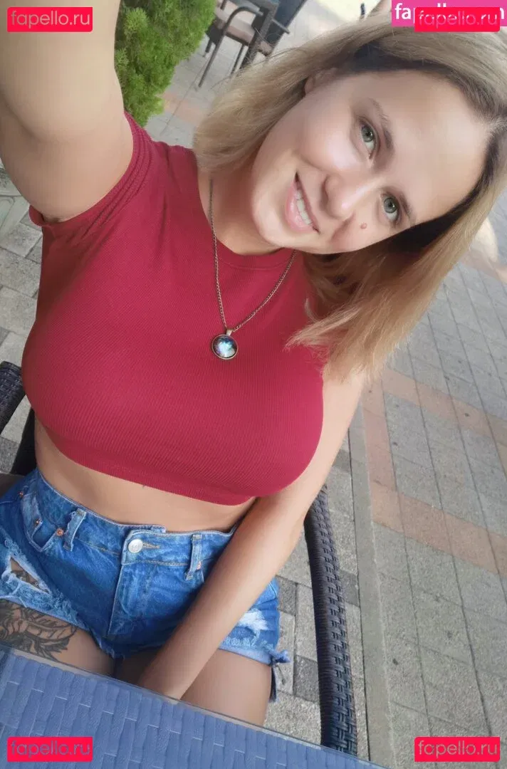 anna_monik Onlyfans Photo Gallery 