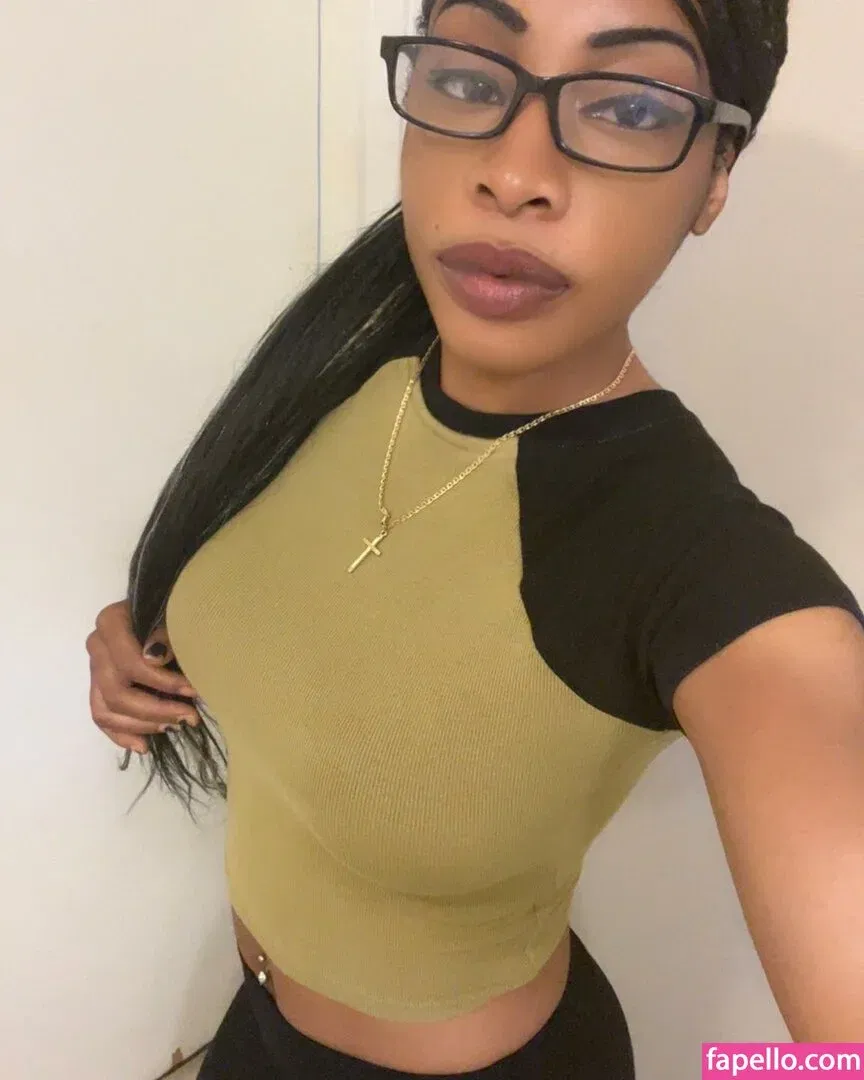 Bella Banks Onlyfans Photo Gallery 