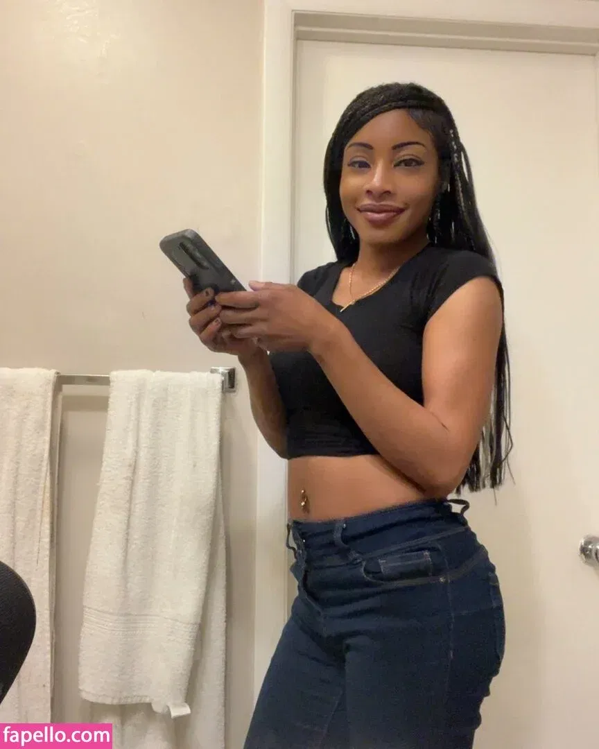 Bella Banks Onlyfans Photo Gallery 