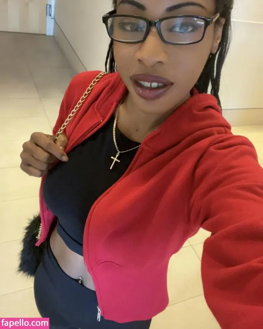 Bella Banks Onlyfans Photo Gallery 