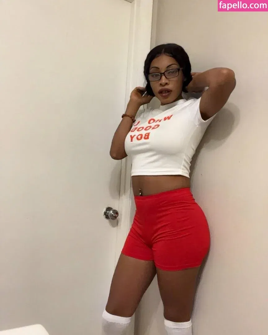 Bella Banks Onlyfans Photo Gallery 