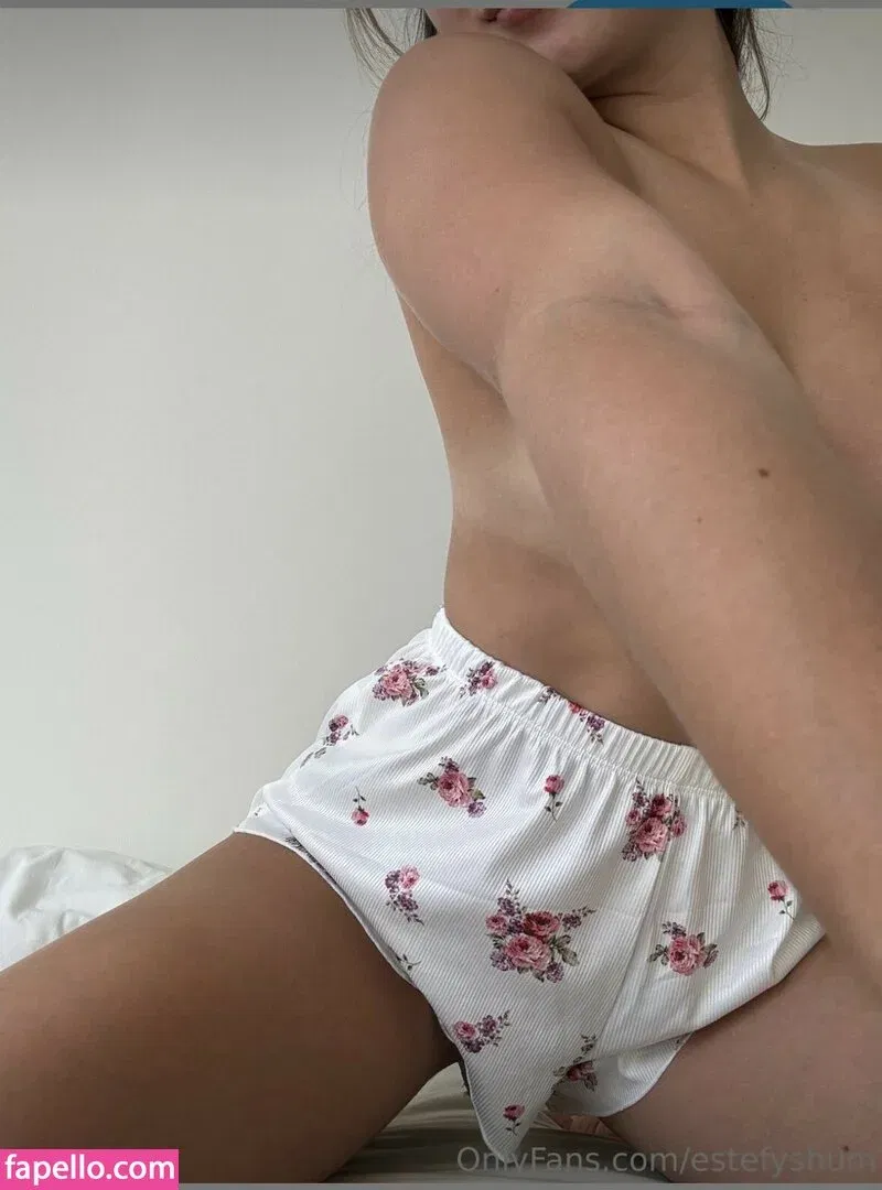 estefyshum Onlyfans Photo Gallery 