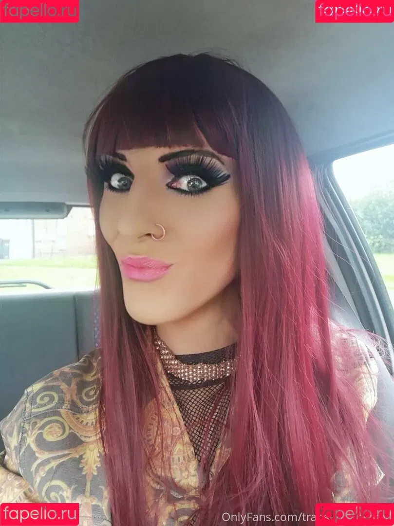 trans-lola-perron Onlyfans Photo Gallery 