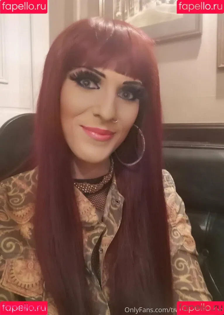 trans-lola-perron Onlyfans Photo Gallery 