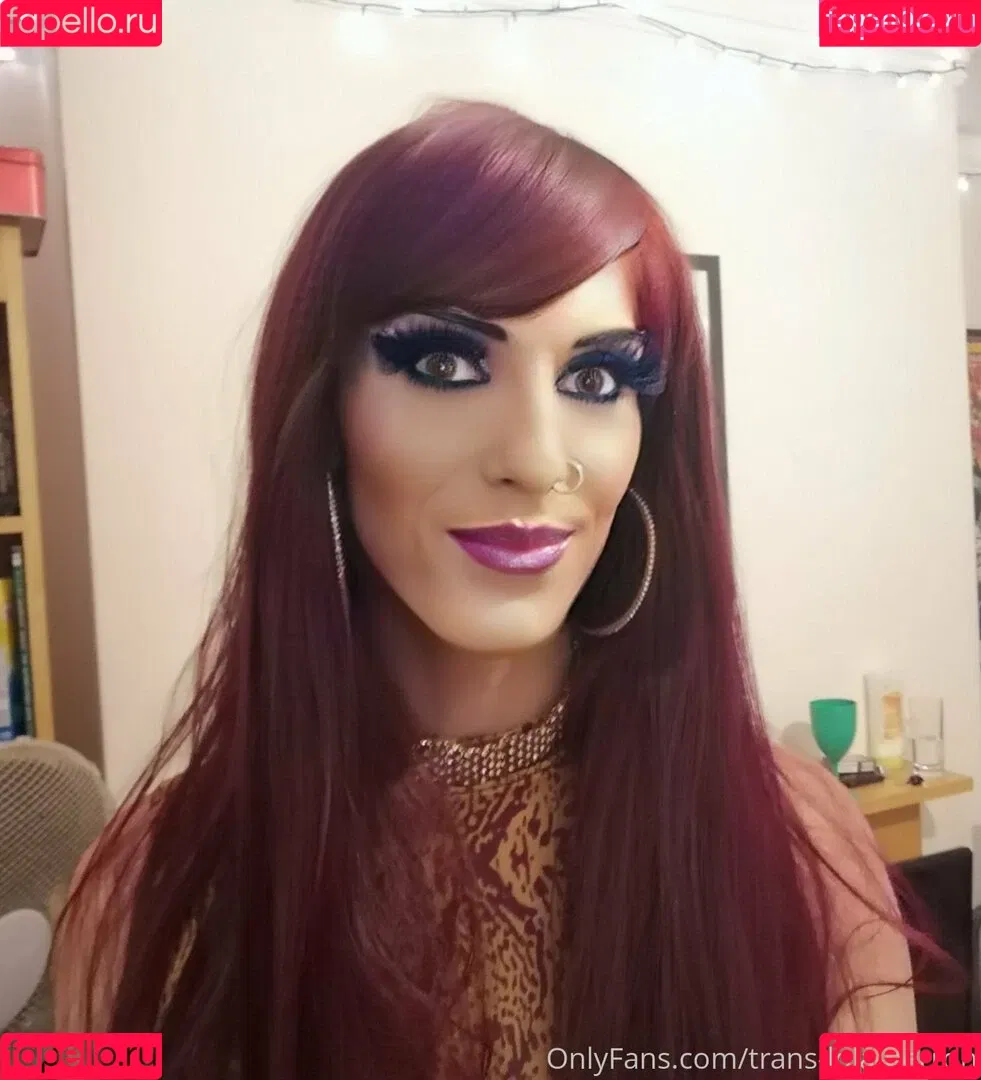 trans-lola-perron Onlyfans Photo Gallery 