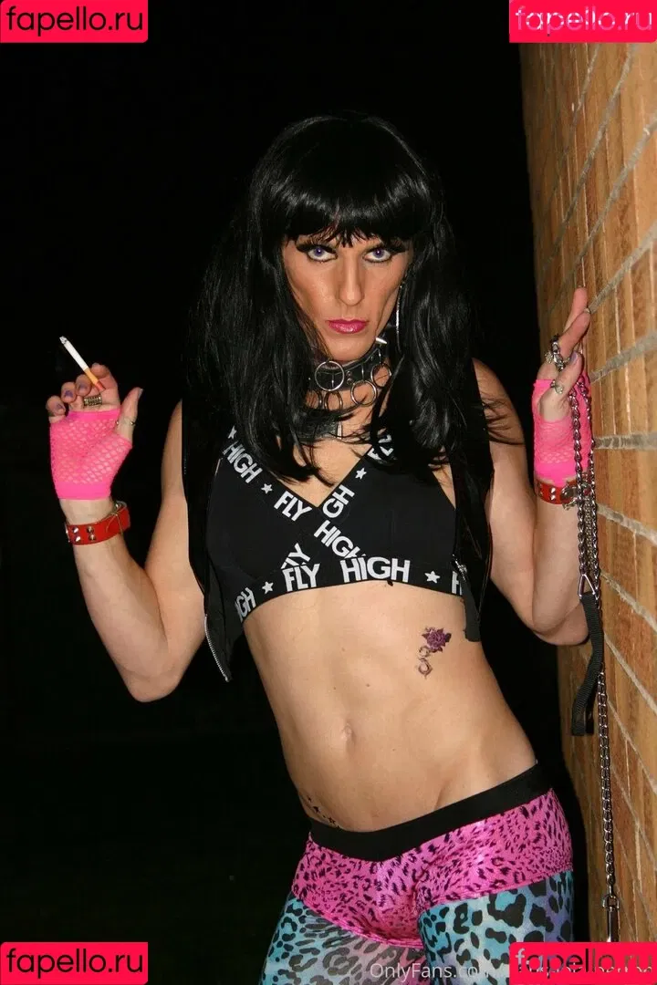 trans-lola-perron Onlyfans Photo Gallery 