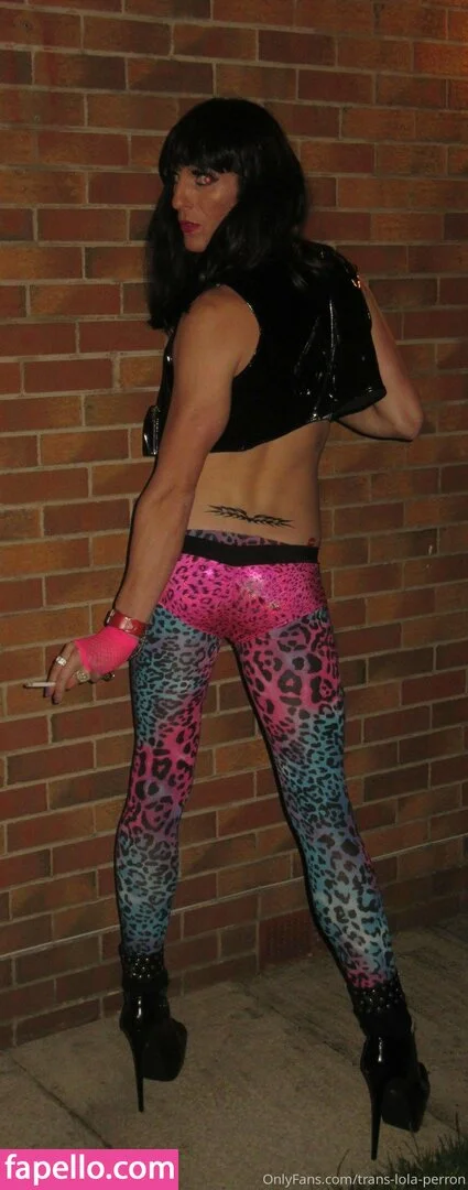 trans-lola-perron Onlyfans Photo Gallery 