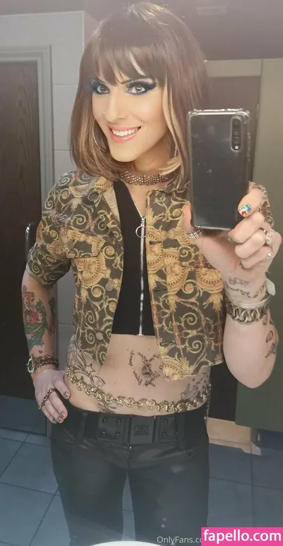 trans-lola-perron Onlyfans Photo Gallery 