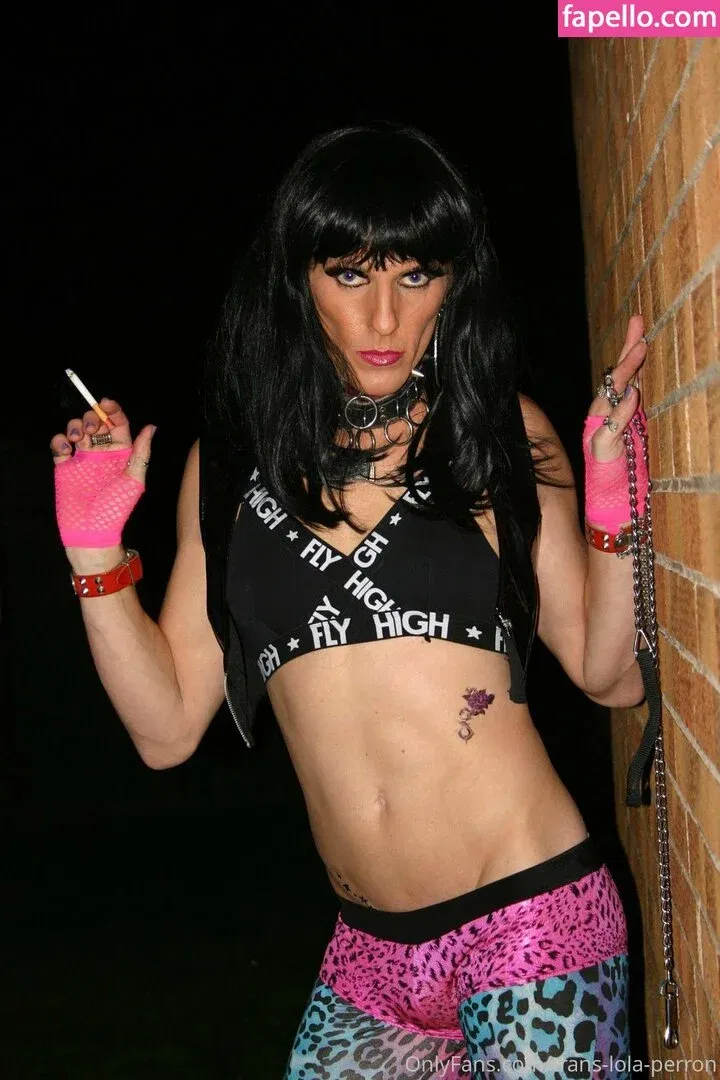 trans-lola-perron Onlyfans Photo Gallery 