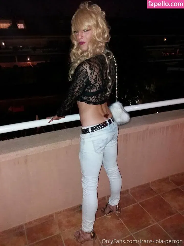 trans-lola-perron Onlyfans Photo Gallery 