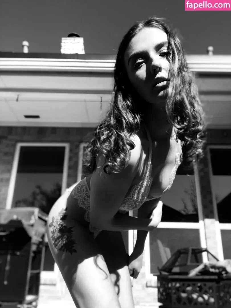 foxyopheliaa Onlyfans Photo Gallery 