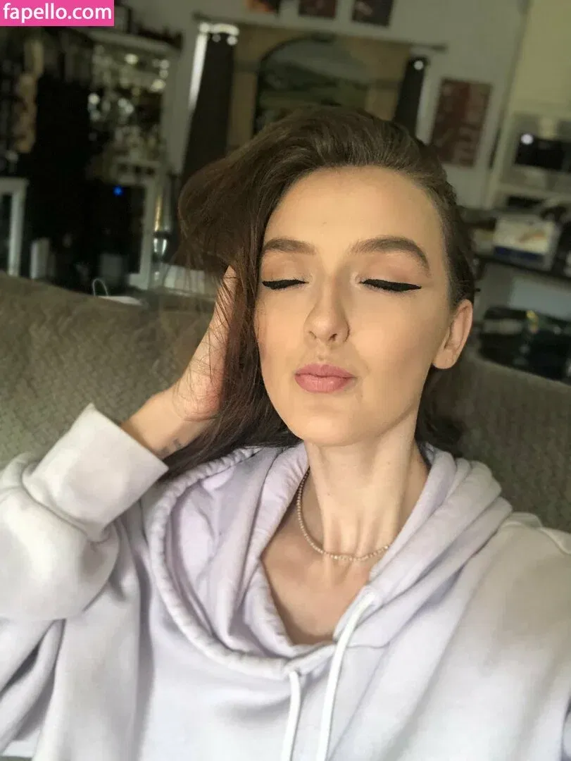 foxyopheliaa Onlyfans Photo Gallery 