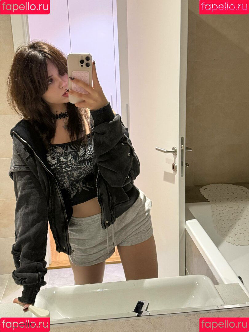 yuuechka Onlyfans Photo Gallery 