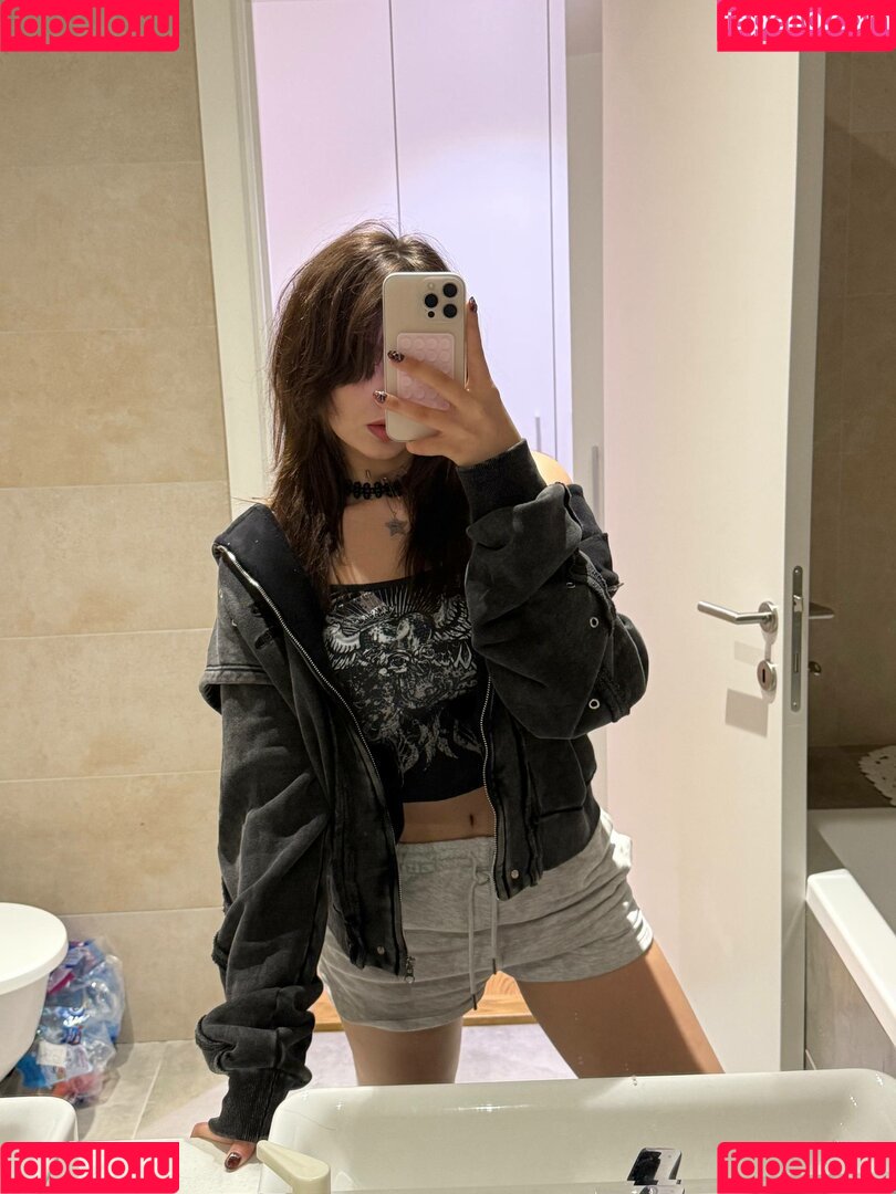 yuuechka Onlyfans Photo Gallery 