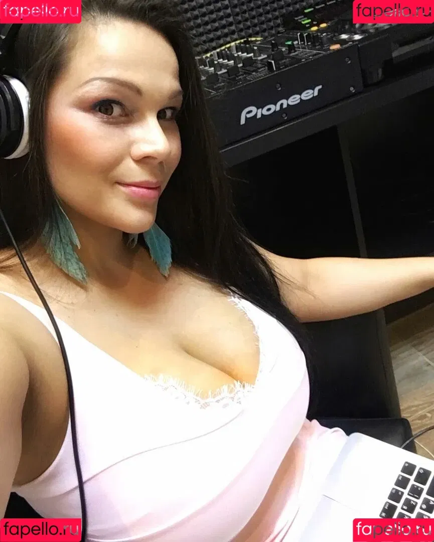 Maria Von Zarring Onlyfans Photo Gallery 