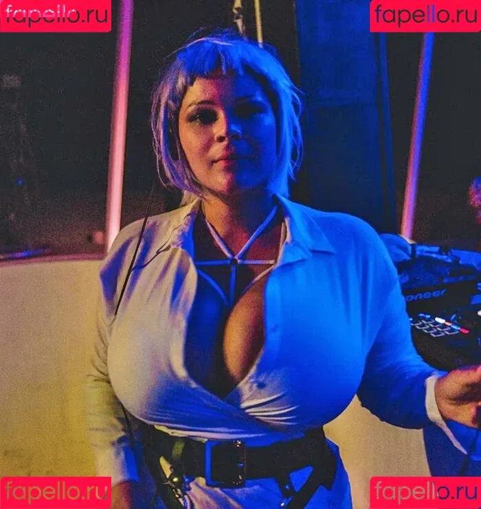 Maria Von Zarring Onlyfans Photo Gallery 