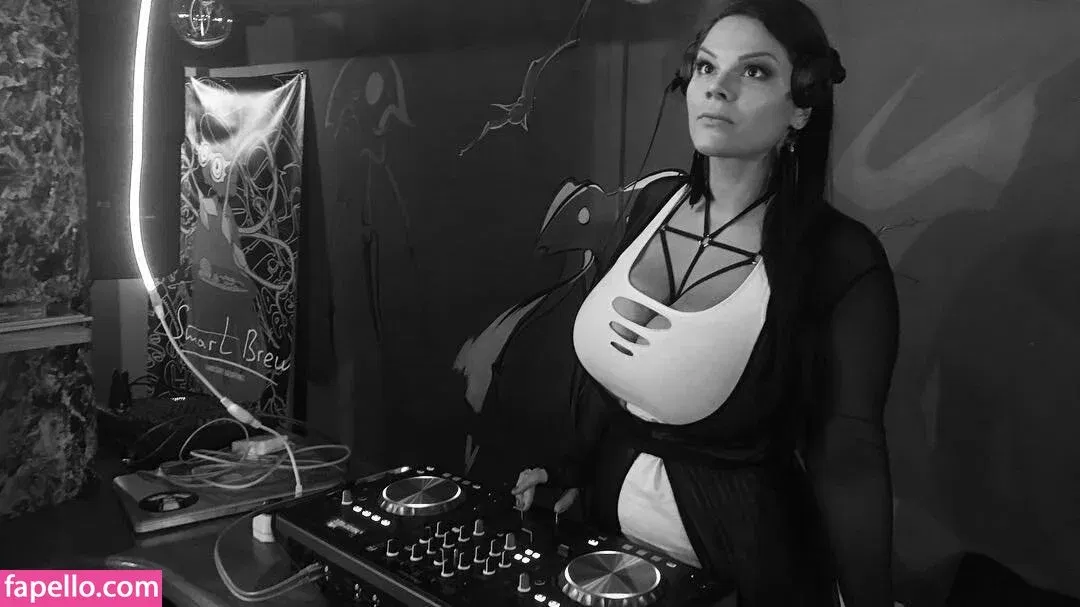 Maria Von Zarring Onlyfans Photo Gallery 