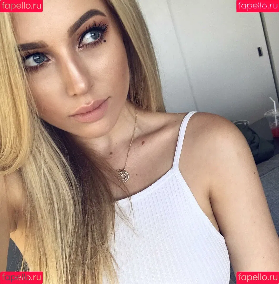 Emerome Onlyfans Photo Gallery 