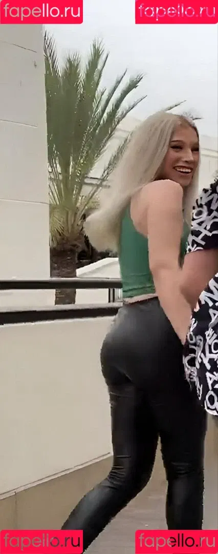 Emerome Onlyfans Photo Gallery 
