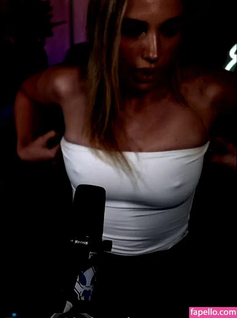 Emerome Onlyfans Photo Gallery 