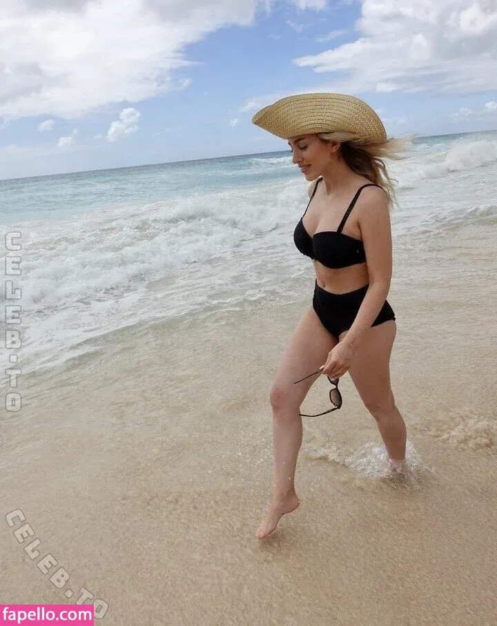 Emerome Onlyfans Photo Gallery 