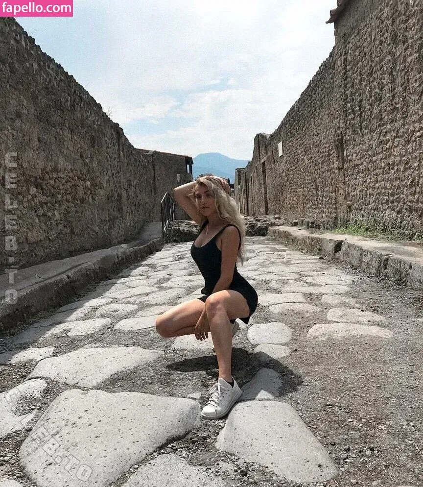 Emerome Onlyfans Photo Gallery 