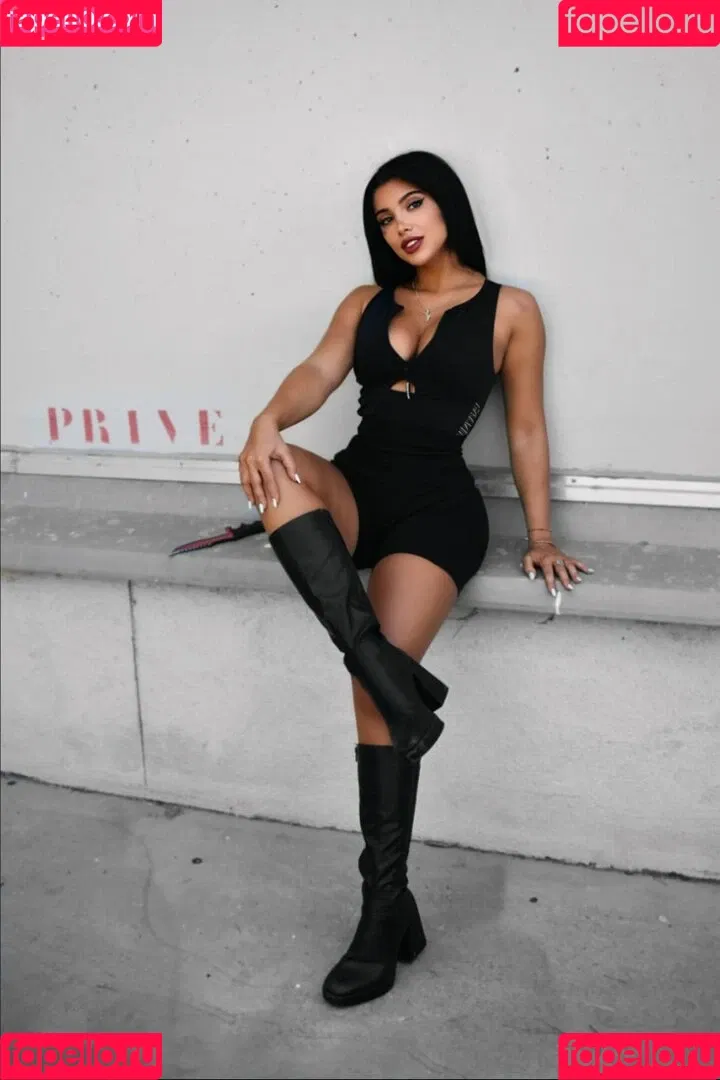 Julia Bayonetta Onlyfans Photo Gallery 