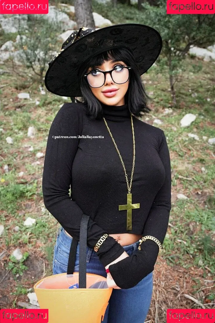 Julia Bayonetta Onlyfans Photo Gallery 