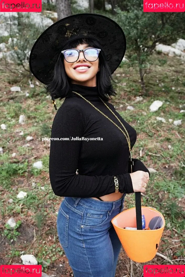 Julia Bayonetta Onlyfans Photo Gallery 