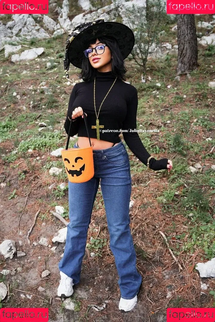 Julia Bayonetta Onlyfans Photo Gallery 