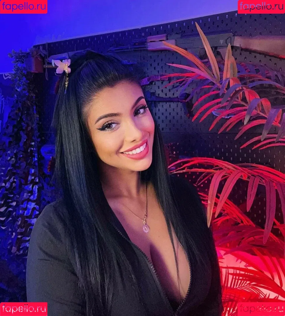 Julia Bayonetta Onlyfans Photo Gallery 