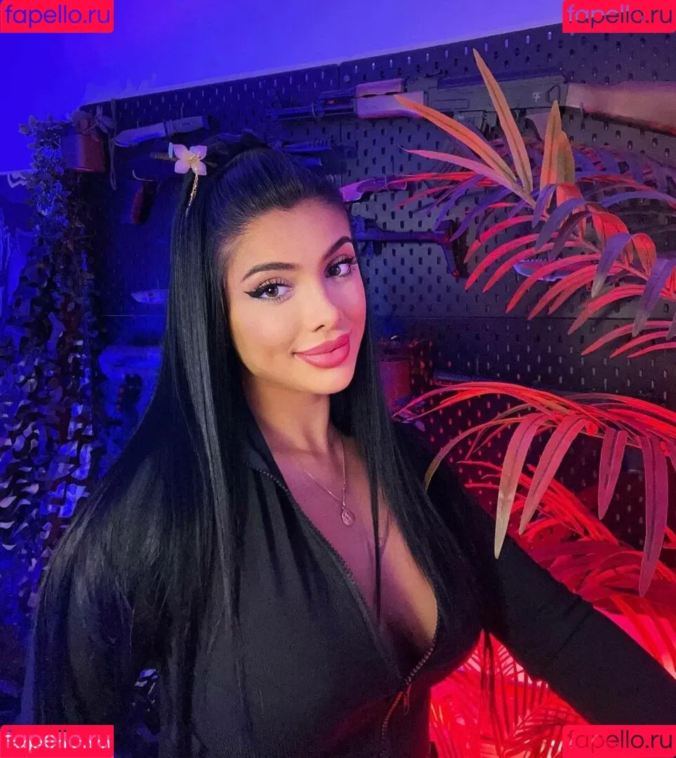 Julia Bayonetta Onlyfans Photo Gallery 