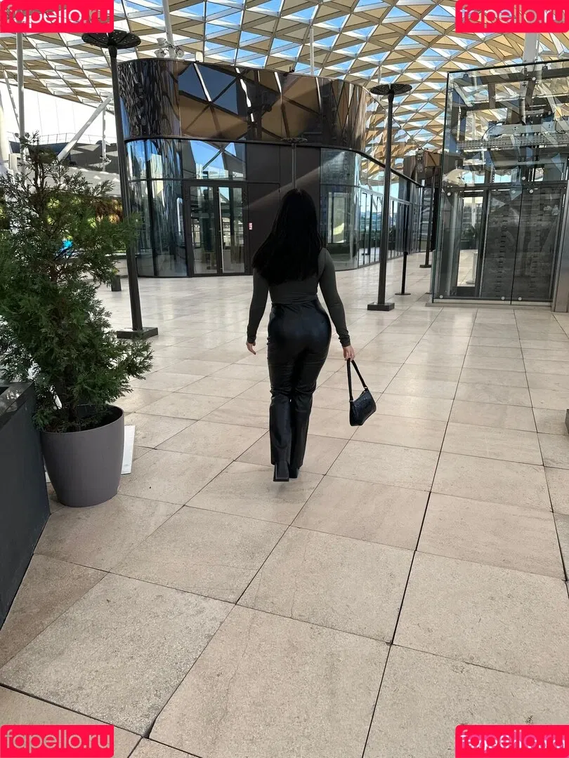 Julia Bayonetta Onlyfans Photo Gallery 