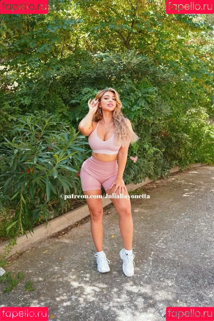 Julia Bayonetta Onlyfans Photo Gallery 